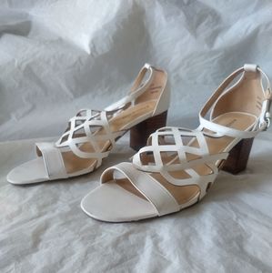 Andiamo White Faux Leather Cut Out 3" Block Heel Size 11
